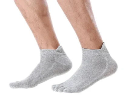 Solid Color Five Finger Toe Socks - Image 3