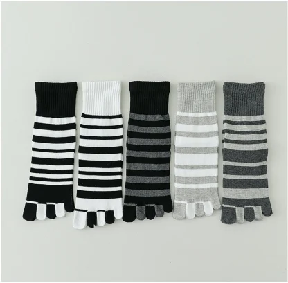Classic Two Tone Striped Socks - Image 10