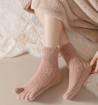 Soft Thicken Toe Socks with Thermal Design - Image 6