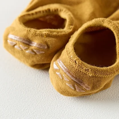 Breathable No Show Socks with Plain Color - Image 11