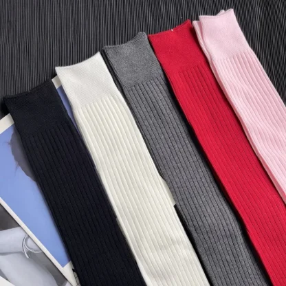 Simple Split Toe Socks with Plain Design - Image 7