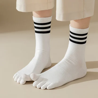 Striped Trim Crew Comfy Toe Socks - Image 4