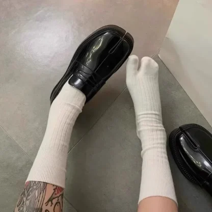 Comfortable Plain Socks with Two-toed Design - Image 4