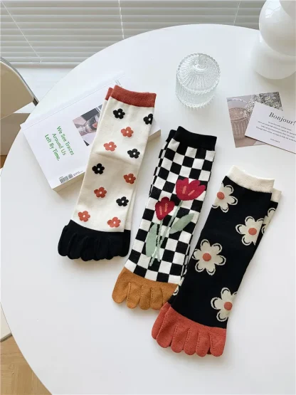 Crew Length Fingersocks with Colorful Prints - Image 12