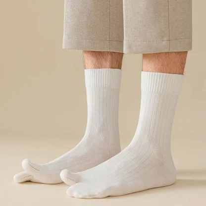 Split Toe Socks with Solid Color Design - Image 9