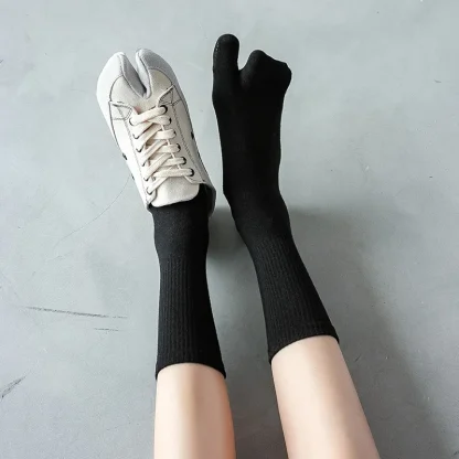3 Pairs Split Solid Toe Socks - Image 8