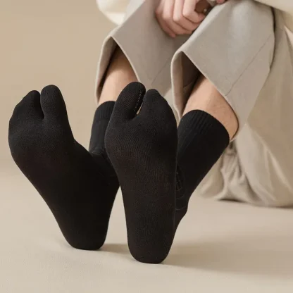 3 Pairs Split Solid Toe Socks - Image 6